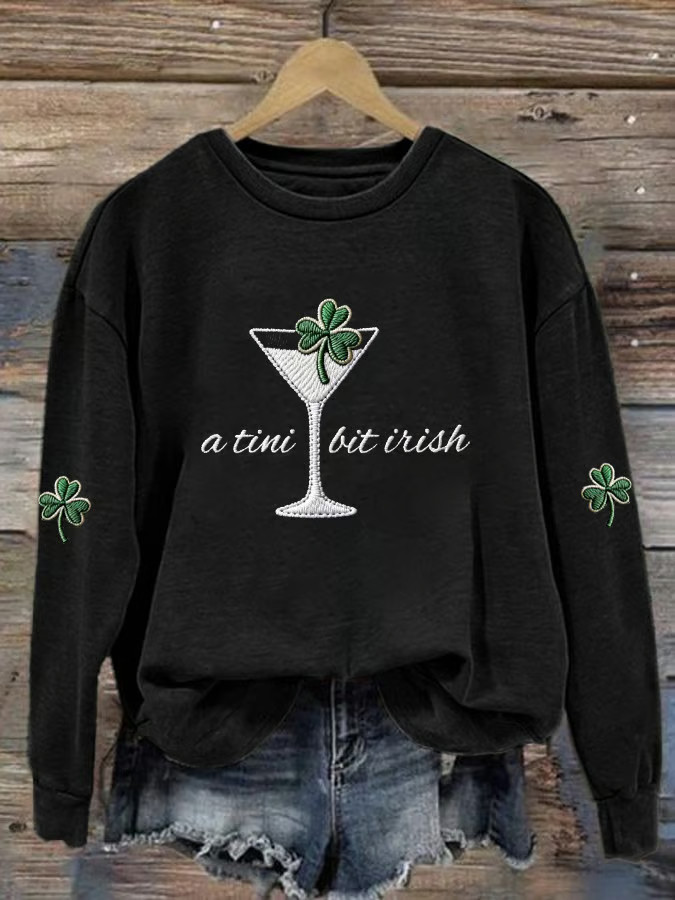 A Tini Bit Irish Sweatshirt Irish Pride St Patricks Day Merch St Patty's Gift For Irish - Image 2