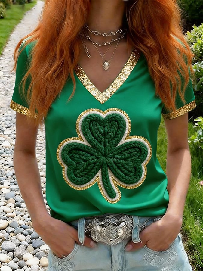 St Patrick's Day Gold Trim Shamrock Heart V-Neck T-Shirt Elegant Irish Gift - Image 2