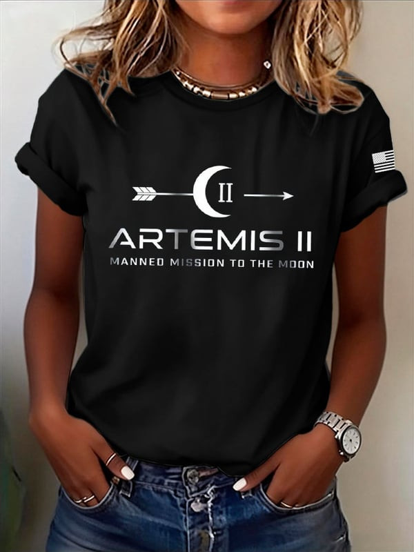 Artemis II 2026 T-Shirt Manned Mission To The Moon Clothes Gift For Space Lover - Tradiviet