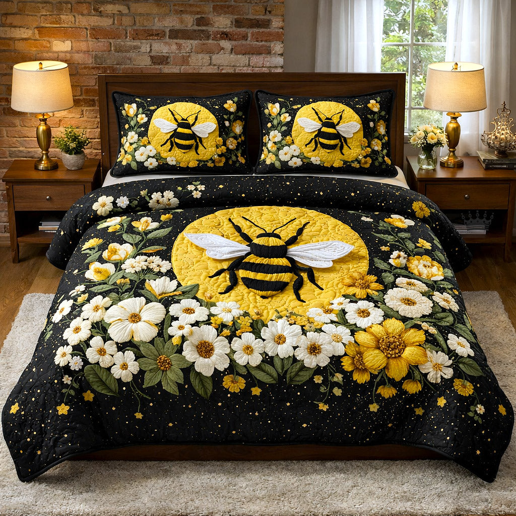 Honey Buzz Quilted Bedding Set Holiday House Decorations Memorable Honey Buzz Presents - Tradiviet