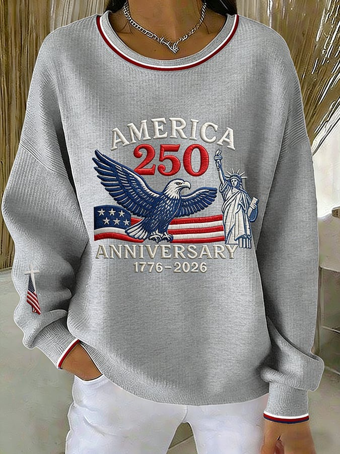US 250th Anniversary Merch Sweatshirt Celebrating America Clothes 4th July Gift for Mom - Tradiviet - Image 4