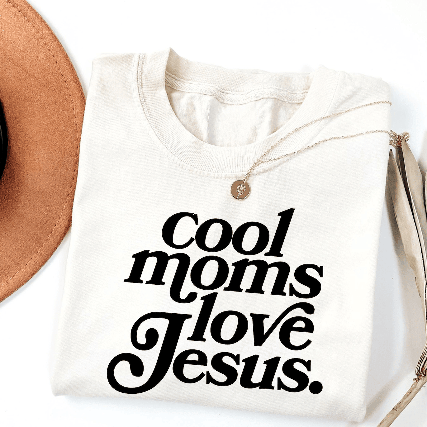 Cool Moms Love Jesus T-Shirt Christian Inspirational Clothing Perfect Gift For Faith Lovers
