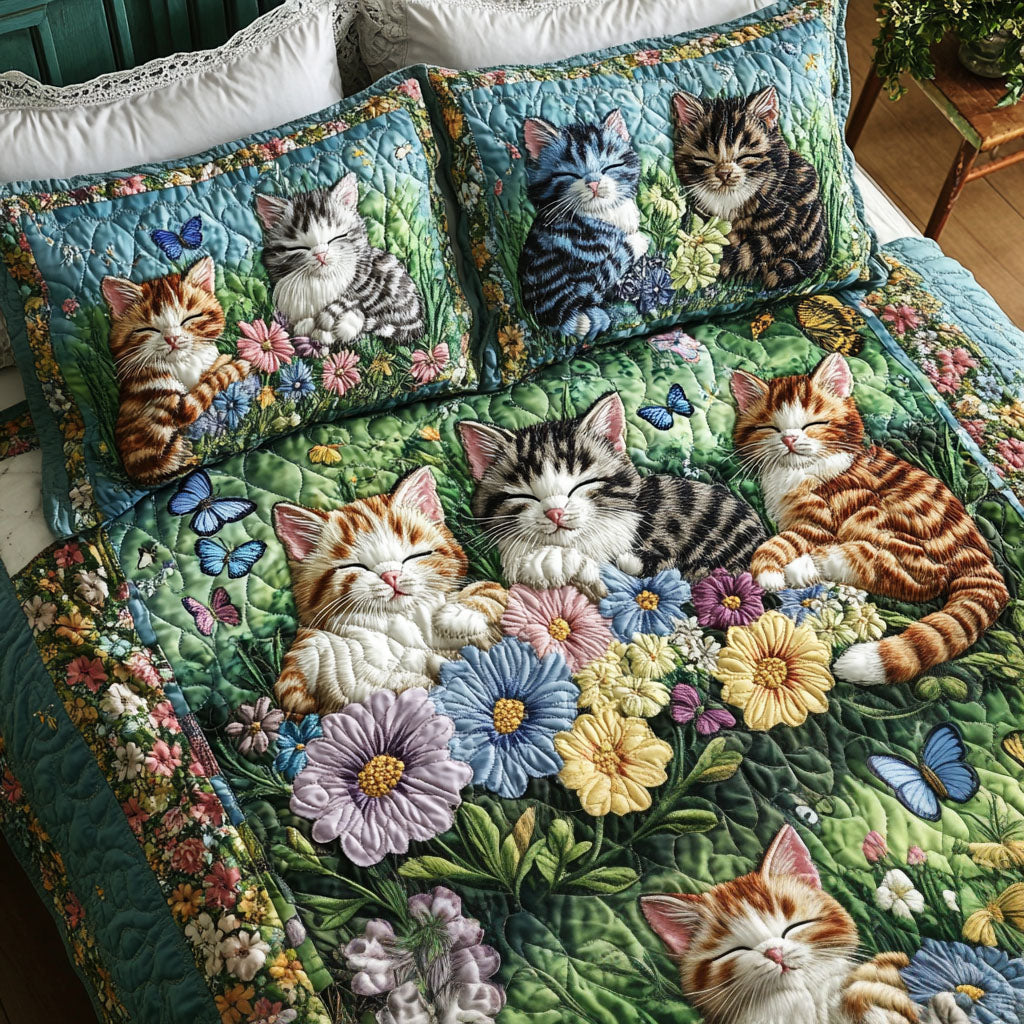 Kittens and Flowers Quilted Bedding Set Bedroom Decor Cat Presents For Him Herr